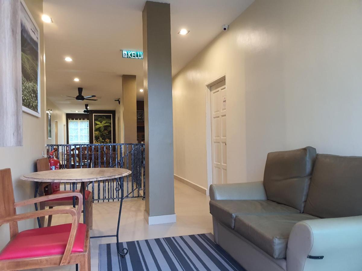 Fathers Guesthouse Bungalow Cameron Highlands Buitenkant foto